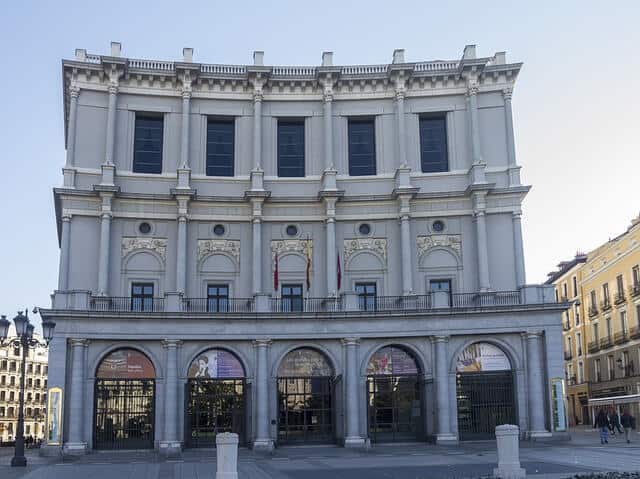 אחד המקומות החשובים במדריד זהו התיאטרון המלכותי