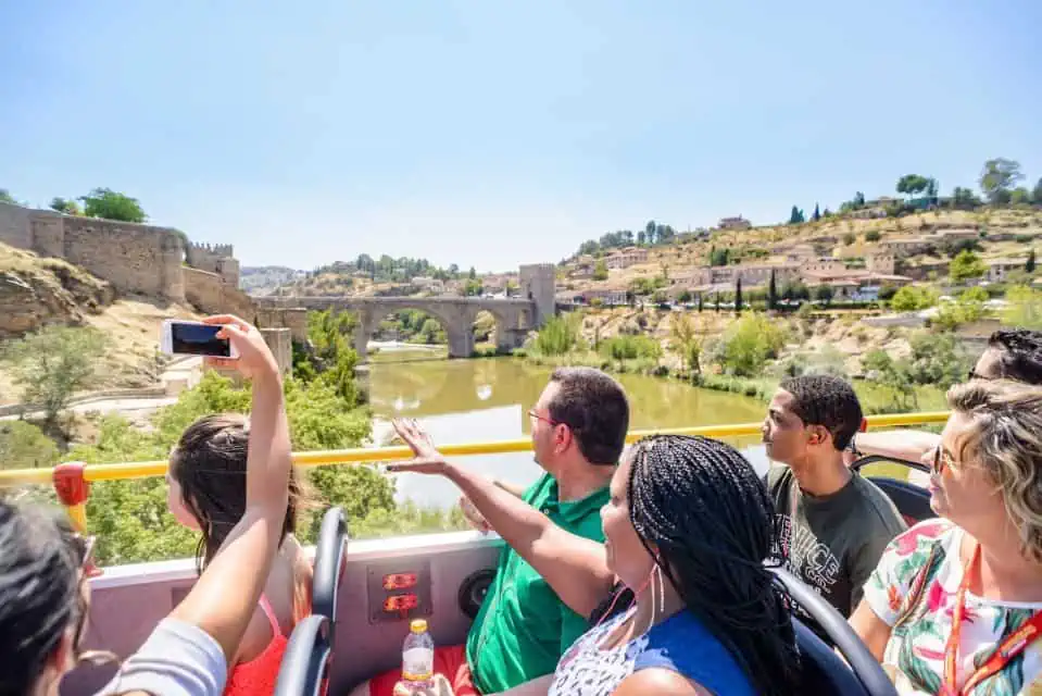 Toledo: Hop-On Hop-Off Bus Tour